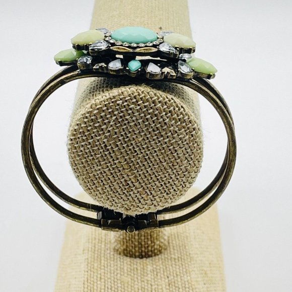 Floral Beaded Clamper Bracelet Brass Tone Green Beads Boho Festival Party Hippie - Picture 7 of 7